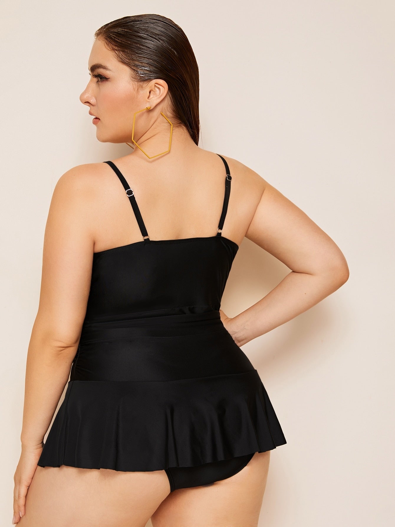 Plus Twist Ruffle Hem One Piece Swimwear